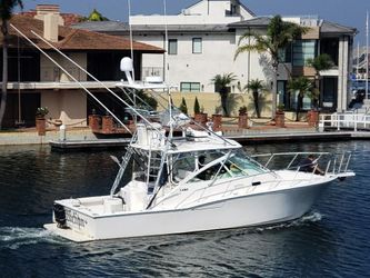 35' Cabo 2005 Yacht For Sale